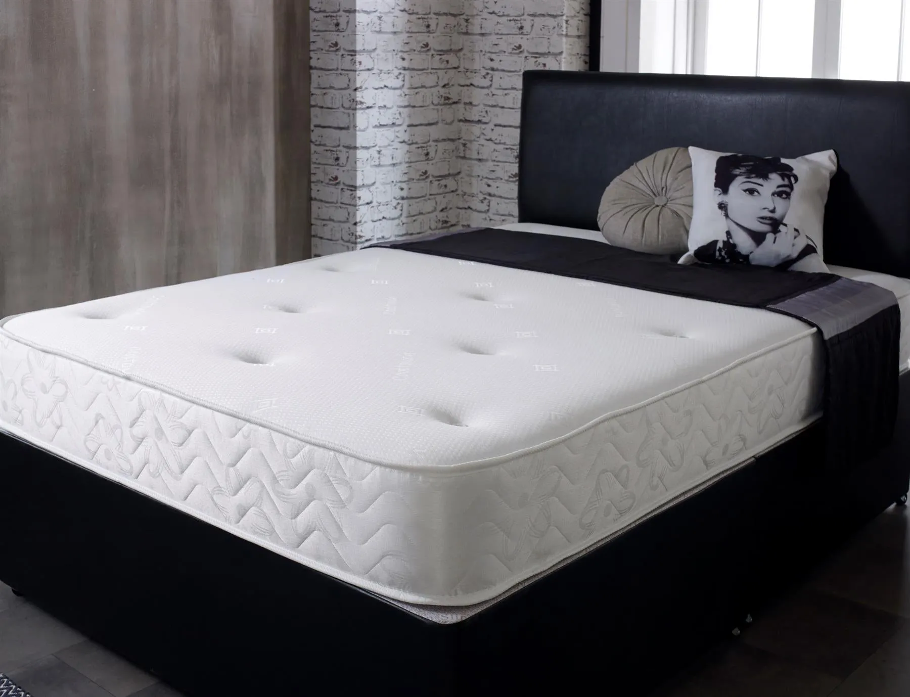 Starlight Beds™ Hand Tufted Luxurious Finish 8" Deep Memory Foam with 13.5g Spring White Mattress